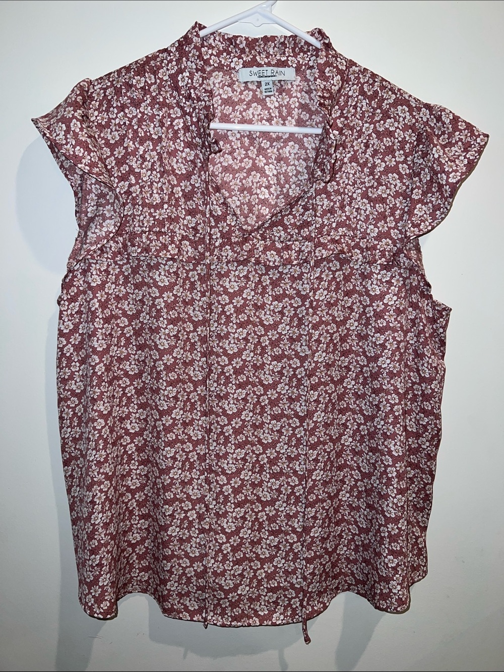 Sweet Rain Dusty Rose Floral V-Neck Cap Sleeve Blouse